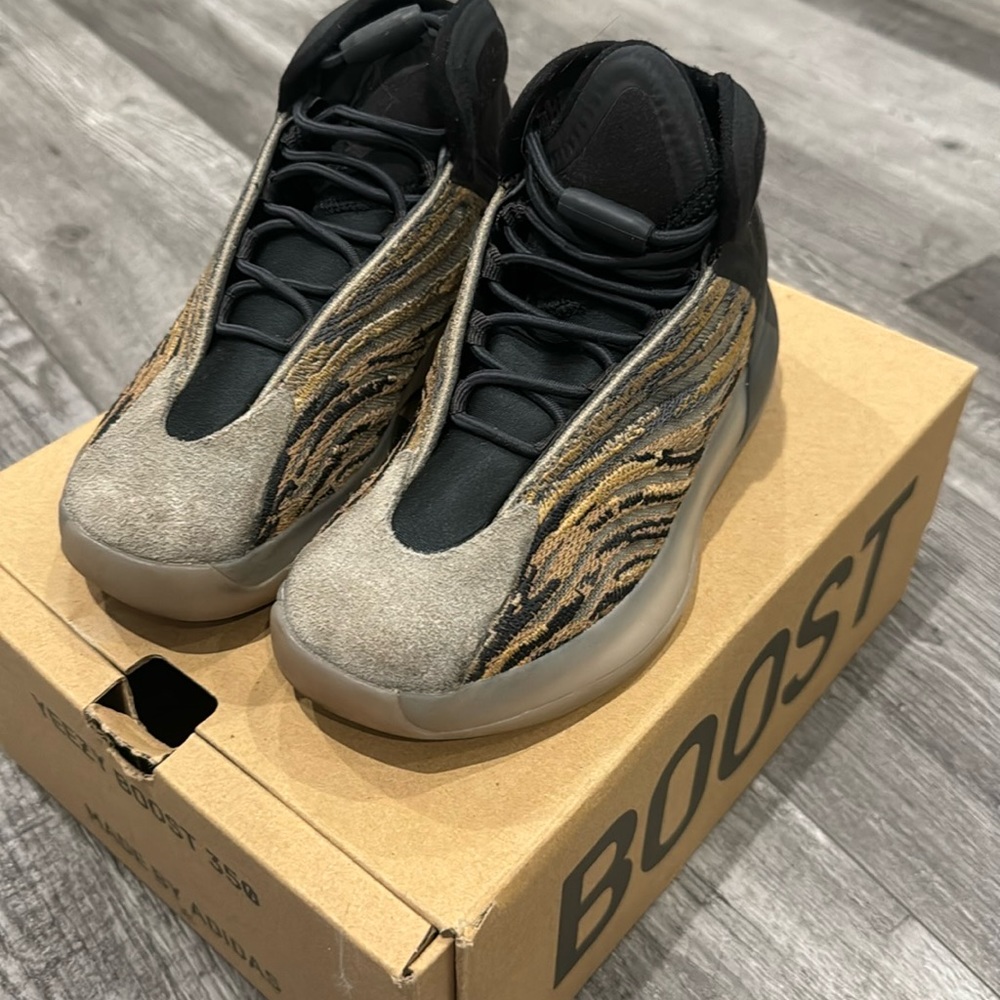 Yeezy boost 350 v2 kids